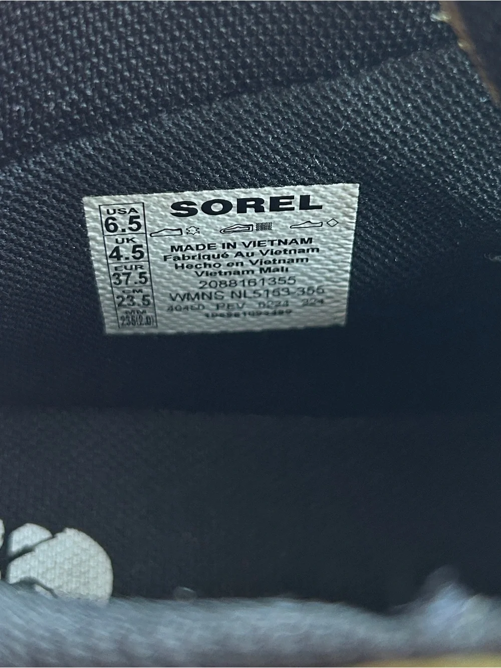 Sorel Women’s Olive Green and Black Waterproof Boots
